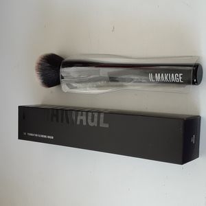 NEW Il Makiage Foundation Blending Brush
